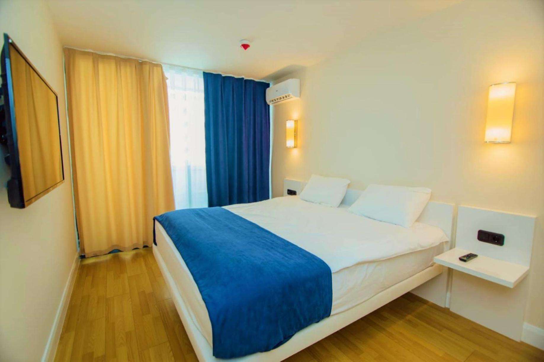 Deluxe Aparthotel In Orbi City Batumi Exteriör bild